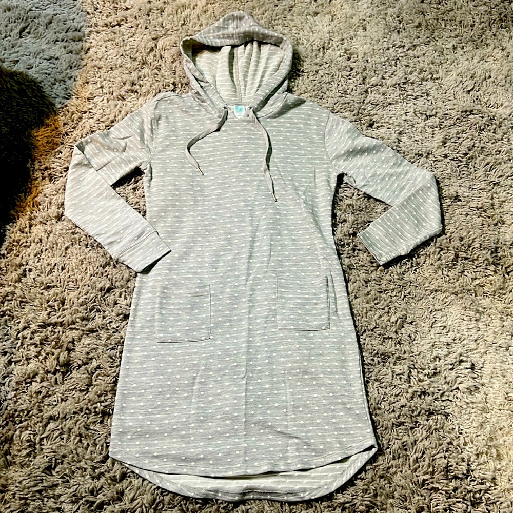 The Limited (live, love, lead) NWT Sz. XS
Dotted hooded sweatshirt dress